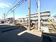 現地にて、住まいの実際の日当たりや、周辺の街並み・交通量などをご体感くださいませ。