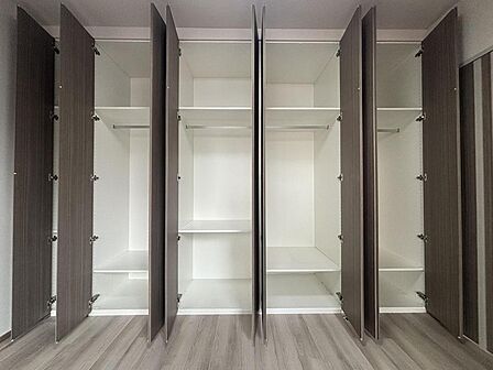 各収納を活用することで、いつでもすっきりとした心地よい住空間が叶います。※リフォーム前の写真です。