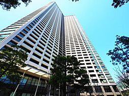 都営大江戸線「勝どき」駅まで徒歩6分の立地です。通勤・通学、お出かけがスムーズです。