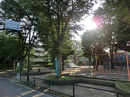 戸塚公園まで約967m