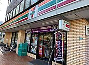 セブンイレブン稲城市平尾店まで約766m