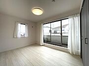 生活スタイルに合わせて、お子様部屋、寝室、テレワーク室など様々な用途で使用できます。