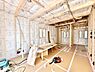 室内：これまでの経験と知識を活かし、お客様に寄り添ったご提案をいたします。お気軽にご相談くださいませ。