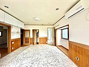 のびのびと寛げるリビングは、ご家族のお気に入りの場所になりそうです。