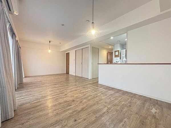 リビング/ダイニングを拡大表示