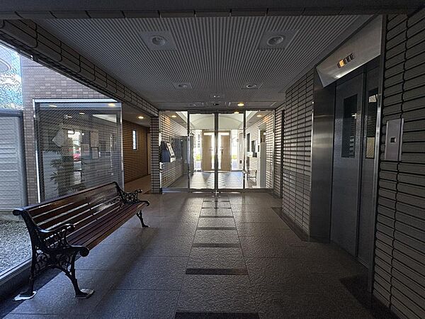 エントランスを拡大表示