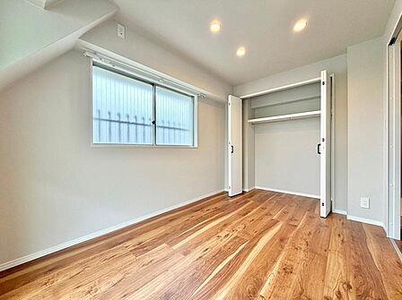 お好みの家具を置いたり、小物を飾り、お気に入りの空間づくりが楽しめそうです。