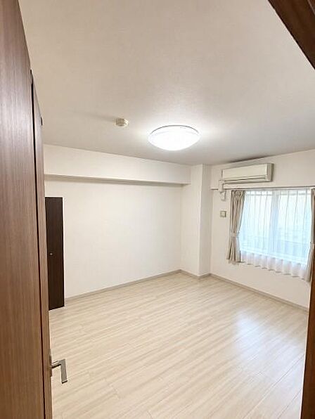 テレワークなどの作業部屋や家事室、子供部屋としても便利なお部屋です。※バーチャル加工を施しています。
