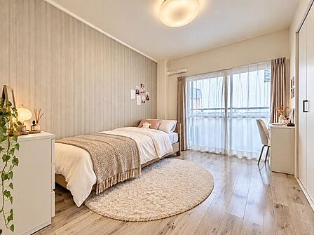 お好みの家具を置いて、お気に入りの空間づくりが楽しめそうです。※バーチャル加工を施しています。