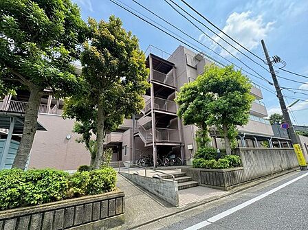 周辺の買い物施設、教育施設などの情報もご案内させていただきます。