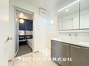 【洗面化粧台】慌ただしい1日が始まり、充実した1日の終わりを締めくくる洗面所。