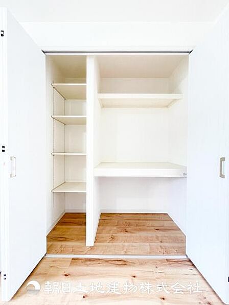 各お部屋にある収納はお部屋の整理には欠かせない空間です!