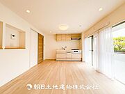 大切な人とともに、心穏やかに過ごすひとときになるリビング。