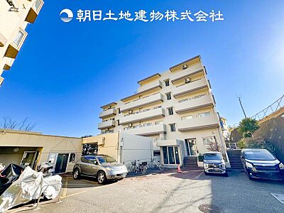 外観:表現された空間はたくさんの光を浴び、風を感じ、暮らしの時間を豊かにしてくれます。 外観:表現された空間はたくさんの光を浴び、風を感じ、暮らしの時間を豊かにしてくれます。