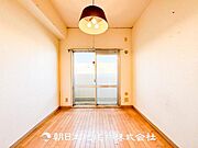 趣味・感性で個性的に飾って頂けるようシンプルに仕上げてあります。