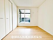 【居室】爽やかな空間演出とセンス良く纏められた室内は素敵な寛ぎ空間です。