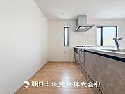 【キッチン】快適な日常を支える機能性と強さがひとつになった自慢のキッチンです。