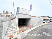 大切なご家族、招いた友人と過ごすひと時を溢れる光が優しく包み込む空間。