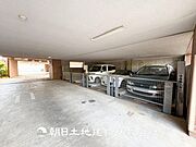 駐車場も完備されておりますが、空き状況は確認ください。
