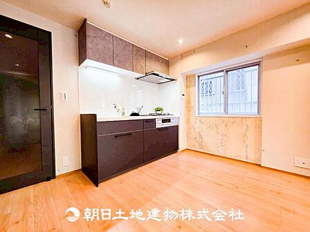 【キッチン】毎日使う場所だからこそ、ストレスなく使えて、スムーズな家事ができる空間になっております。