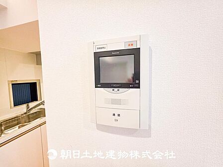 【防犯設備】TVモニター付きインターホンは訪問者のお顔を確認出来安心な機能です!