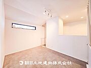 【リビング】リビングには潤沢な太陽が降り注ぎ、爽やかな住空間を演出しました。