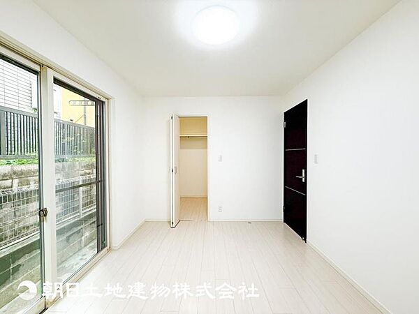 寝室を拡大表示