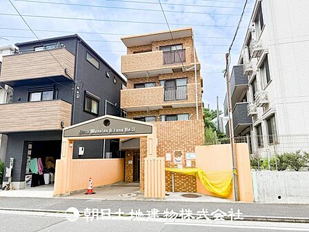 【外観写真】将来にわたって資産価値が継続する「上質」な佇まいを目指しました。