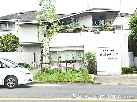 【桑原クリニック】1800m 一人ひとりの声に丁寧に寄り添い、日常の不調を早期にケアできる地域の頼れる医療拠点。落ち着いて相談できる安心感があります。
