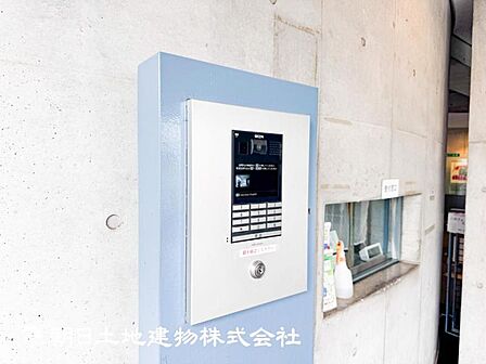 【オートロック】防犯上安心なオートロック機能！カメラ機能付きなので訪問者の確認もできます。