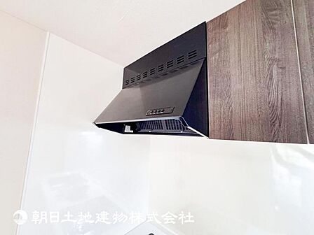 【レンジフード】臭いを強力に排気してくれるレンジフードはお手入れも楽です!