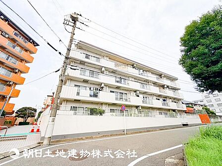 爽やかな空間演出とセンス良く纏められた室内は素敵な寛ぎ空間です。