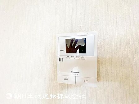 【防犯設備】TVモニター付きインターホンは訪問者のお顔を確認出来安心な機能です！