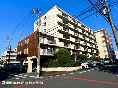 外観:【外観写真】表現された空間はたくさんの光を浴び、風を感じ、暮らしの時間を豊かにしてくれます。 外観:【外観写真】表現された空間はたくさんの光を浴び、風を感じ、暮らしの時間を豊かにしてくれます。