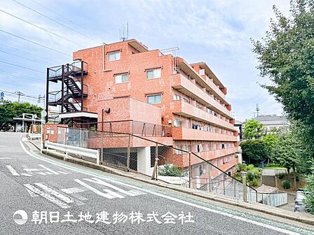 大切な家族一人ひとりの大切な個別空間をつくりあげました。