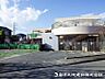 周辺：【中川西保育園】710ｍ　「たのしく遊べる保育園」を掲げており、広い園庭や運動場で毎日体を動かして遊びます。野菜栽培やたけのこ堀り、動物園など自然体験も充実しています。