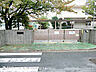 周辺：【白幡小学校】450ｍ　児童が主体的に学ぶ授業やプログラミング教育に力を入れており、文部科学大臣表彰の受賞実績など高い教育力が魅力の学校です。