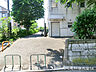 周辺：【白幡仲町公園】260ｍ　住宅街にありながら敷地が広く、充実した遊具や夏場にうれしいプールも併設されている、子どもから大人まで安心して過ごせる憩いの公園です。
