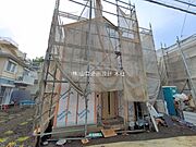 西所沢駅徒歩8分の利便性に加え、所沢の多彩な商業施設も身近に利用可能。週末にはショッピングや映画鑑賞など、生活が豊かに広がる恵まれたロケーションです。