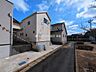 外観：小学校徒歩1分・公園徒歩2分の恵まれた子育て環境がそろい、日常の暮らしに安心と便利さをもたらす立地です。