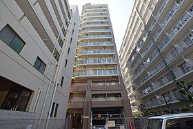 大阪府大阪市中央区十二軒町7番1号（賃貸マンション1K・14階・23.54㎡） その1