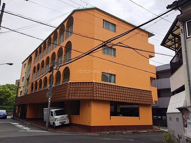 4 / 10