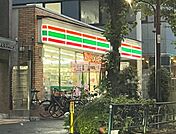 セブンイレブン西五反田店 徒歩11分。 820m