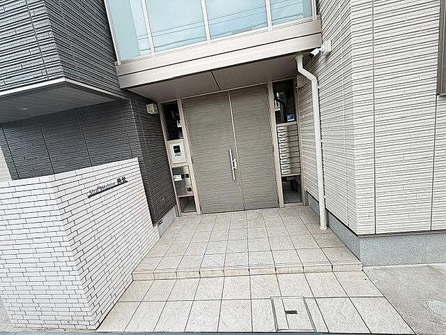 6 / 13