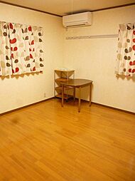 ヴェルディ式部 1F-2 1階1DKの寝室