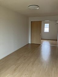 VIII．トゥインクル・平井 201 2階1LDKのリビング/ダイニング