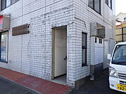 201・202号室共用階段の入口。