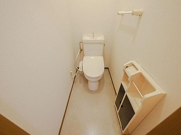 画像7:トイレは快適な温水洗浄暖房便座付き♪