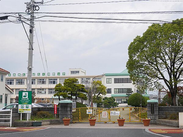 周辺：神野小学校まで約456m