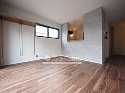 Cozy nest 102 1階ワンルームのリビング/ダイニング